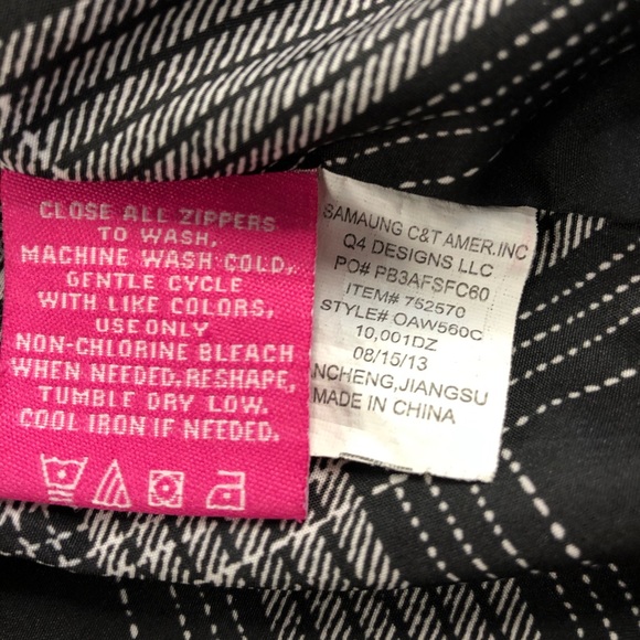 Girl’s Weatherproof Puffer Vest - Picture 4 of 6